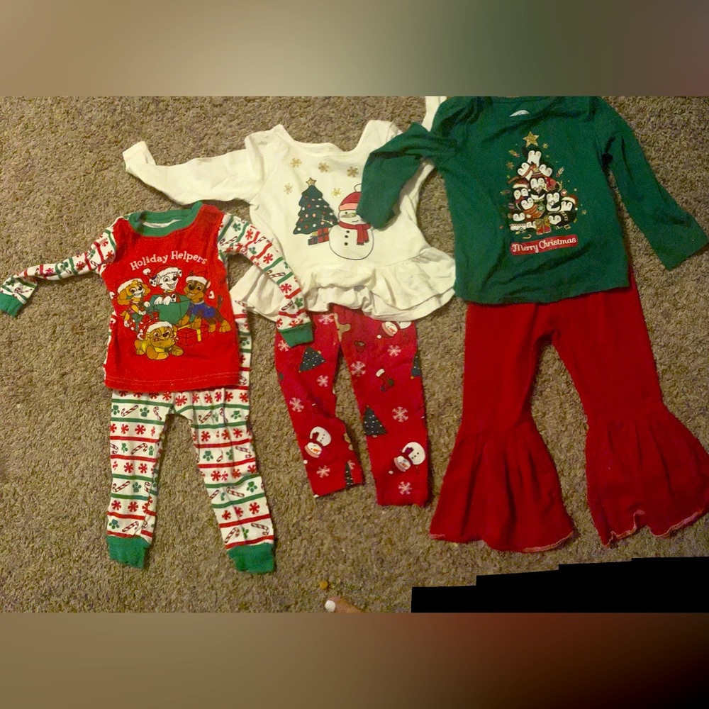 18/24 month GIRLS CHRISTMAS LOT